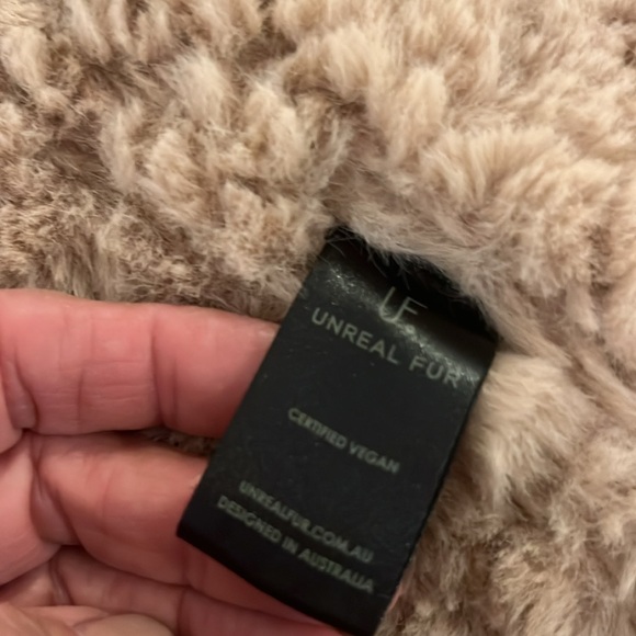 Faux black leather jacket
Seems more like a large. - Picture 5 of 7